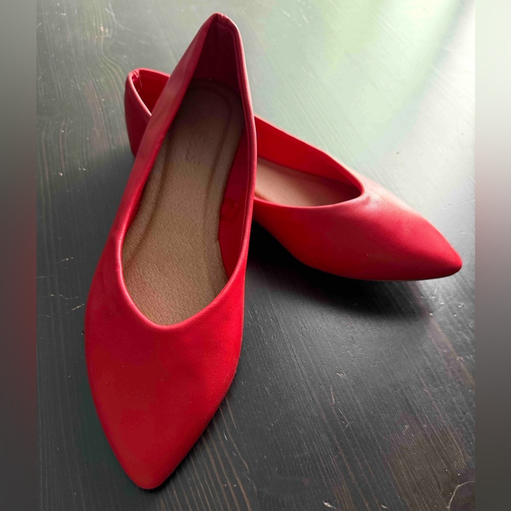 2/$20 Red Ardene Flats Size 7
